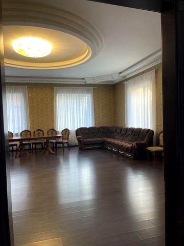 Сдаётся шикарный дом для семьи! Цена обсуждаеться !