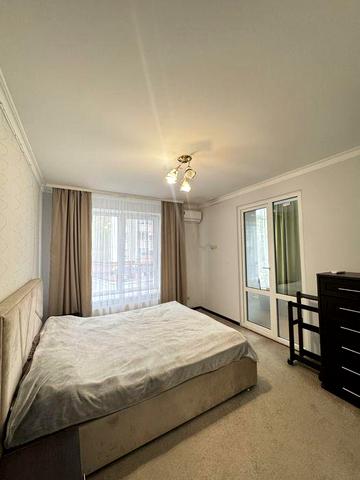 Здається 2к кв. біля ТРЦ Veles Mall