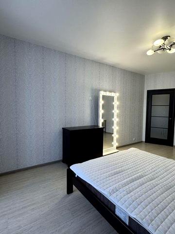 Оренда просторої 1 кімнатної квартири в ЖК Резиденції