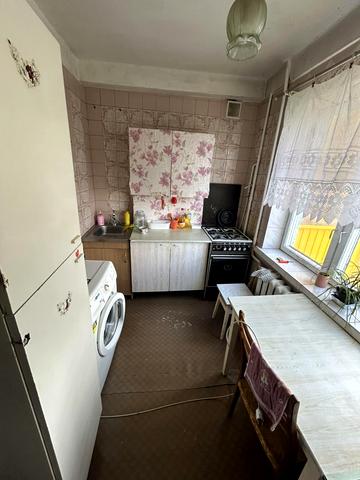 Василя Іваниса вул. (Миколи Матеюка), 5