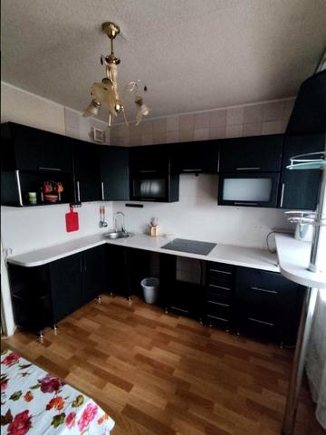 Героїв просп., 20