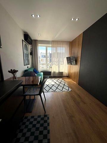 ЖК Молодість, однокімнатна, газове опалення!