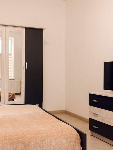 Здається 3 кімнтна квартира на Соборній площі