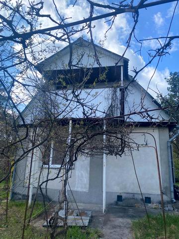 Садова вул., 1