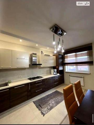 Здам простору 3-х кімнатну квартиру з гаражем та кладовою