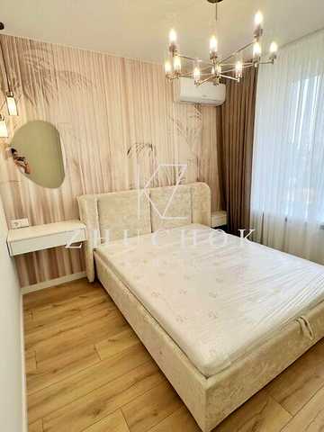 Продаж 1к Квартира Сімейна вулиця