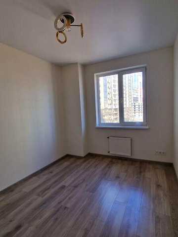 Продаж 3к Квартира Перлинна вулиця