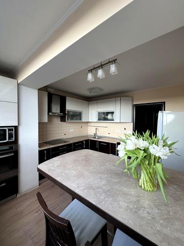 Василя Іваниса вул. (Миколи Матеюка), 5-Б