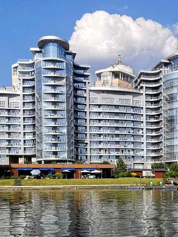 Раїси Окіпної 18,  154 м2. 4-х кімнатна, 11 пов.  видова!