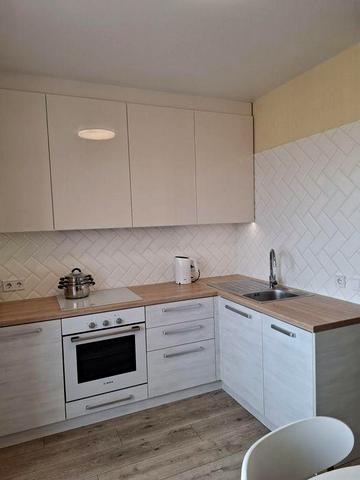 Сдам современную квартиру ул. Автозаводская 43