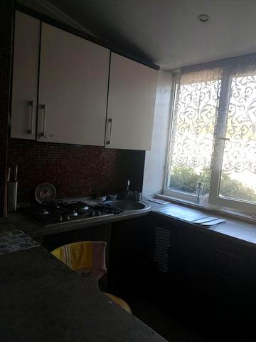 Сдам дом Малиновского /рынок 2 к 60 м ,авто во дворе,широкий фасад