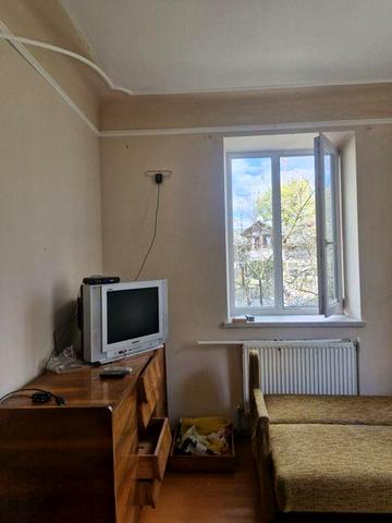 Оренда 1 кімнатна квартира вул. Золота житловий стан.