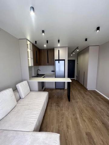 Героїв Небесної Сотні просп., (Будинок 20/10)