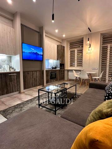 Соборная. Модный дом.Евроремонт. Закрытый двор. Паркоместо.