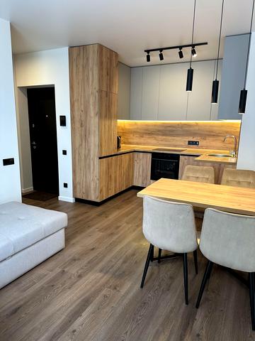 Дніпровська набережна вул., 20-А