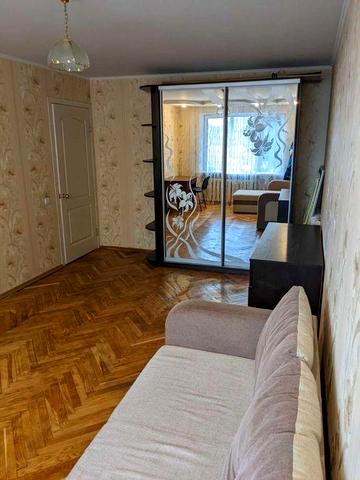 Здам, 1к, "М" Дорогожичі, Теліги 57, готелька у гарному стані 11000