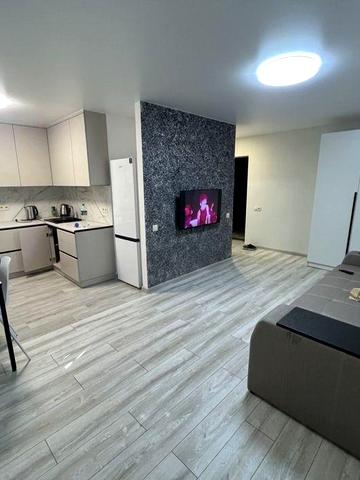 Оренда олнокімнатної квартири на Алмазному!!