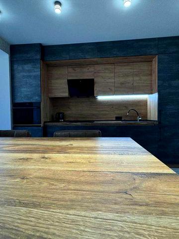 Сдаётся современная 2-х комнатная - студия , ЖК Александровский 1 !