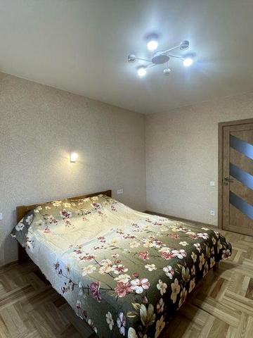 Оренда 3 кімн. квартири метро Харківська