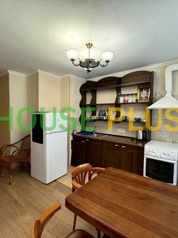 Оренда студія 37м2 Оболонь Левка Лукяненка 2/4