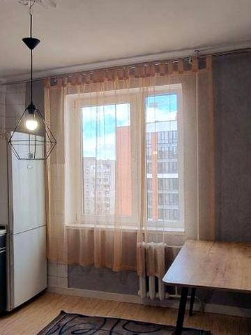 Оренда однокімнатної квартири в Херсоні .Вікна на Миколаїв