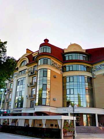 Продам 3кім.квартиру  Центр міста 194м2 + паркінг!