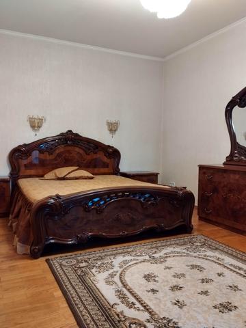 Миколи Лаврухіна вул., 7