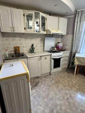 Сдам просторную квартиру в Лузановке