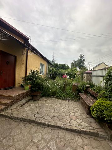 Кавказька вул., 1