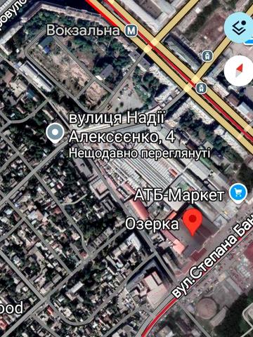 Не ідеальна. Зате своя — і за адекватні гроші.