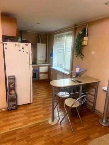 Сдается 3-комнатная квартира на правом берегу