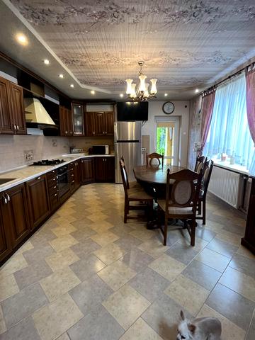 None 185000 USD