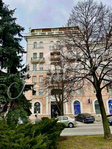 Продаж 4 кім. квартири в центрі вул. Харківська
