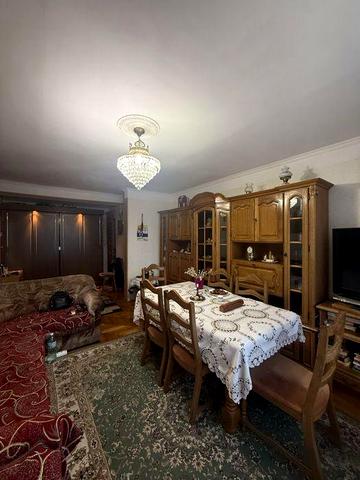 Продається 3-км ЧЕШКА біля Водограю