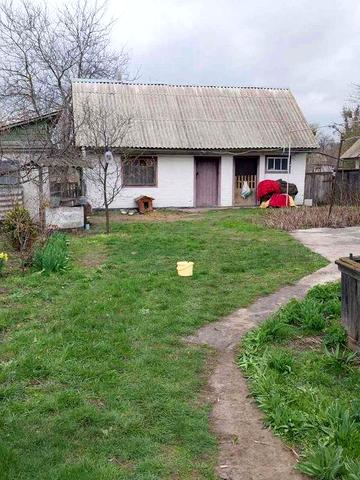 Продам будинок з земельною ділянкою