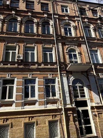 Стрілецька 24 квартира у посольському районі поруч Софійський собор