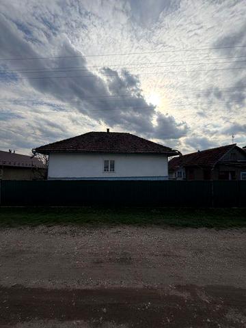 Продається  будинок