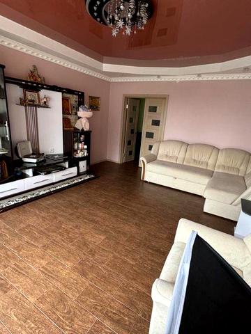 2кімнатна квартира у 55 мікрорайоні ремонт меблі все залишається