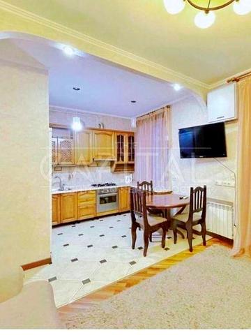 Печерськ, центр, Кловський узвіз 14/24, 85м2(3кімнатна)