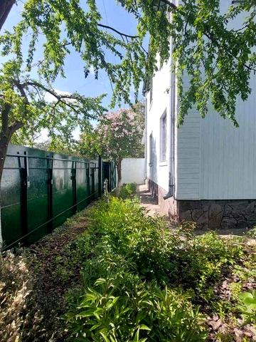 Власник. Оренда дачі в Глевасі