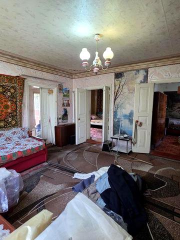 Левый берег. Отличное! Место. К центру города  7 минут . Риелторы  не звоните.