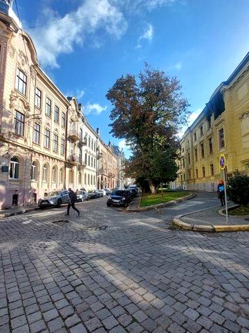 Продається 4 к Теотральна площа /Лисінка -Гете