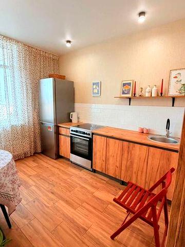 Без Комісії!! Метро Житомирська 5 хв. пішки, Академмістечко! 38м2. З ремонтом!