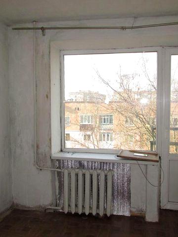 Продам 1 кімнатну квартиру по вул. Садовій 6/9 (р-н Баму)