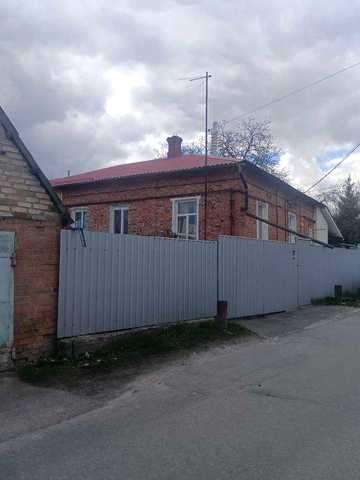 Продам часть дома, в Центре, ул Покровская р-не 5 школы.