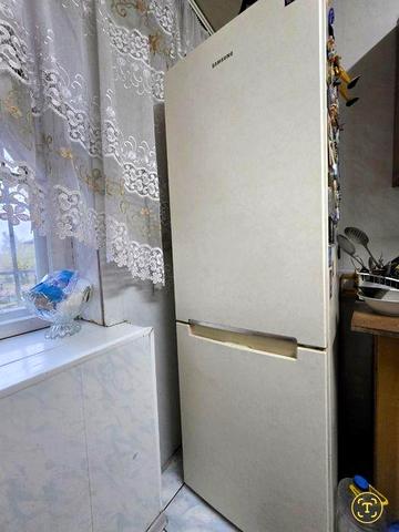 Звоните после прочтения. Левый берег. В двух минутах река!  Дом! Риелторы не звоните.