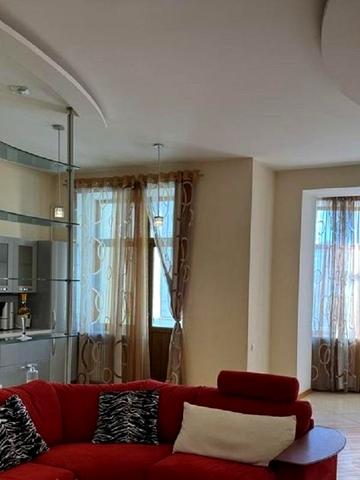 Андрія Гулого-Гуленка вул. (Віце-адмірала Азарова), 13