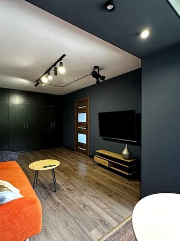 Оренда квартири по вул. Домбровського з автономним опаленням