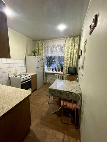 Портова вул., 9