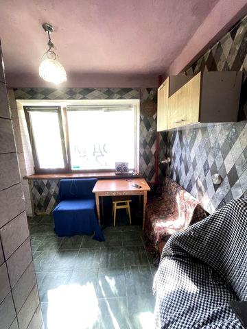Продам 2 к квартиру метро Нивки , ул Щербаковского , 1/5 этаж